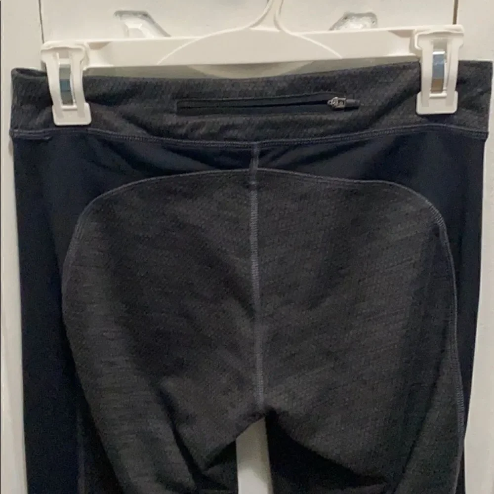 Champion gray detailed Capri leggings size small